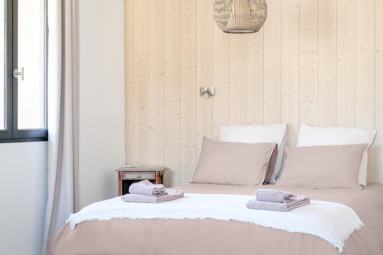 L'Ostal - Bed & Breakfast - Chambres Et Suites De 25 A 40M2 - Spa Saint-Hilaire-dʼOzilhan Zewnętrze zdjęcie