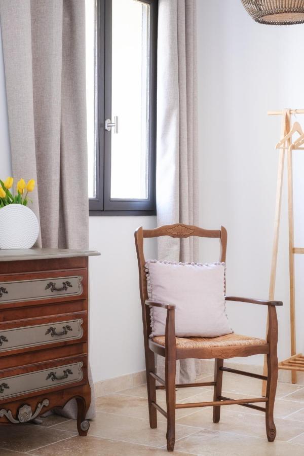 L'Ostal - Bed & Breakfast - Chambres Et Suites De 25 A 40M2 - Spa Saint-Hilaire-dʼOzilhan Zewnętrze zdjęcie