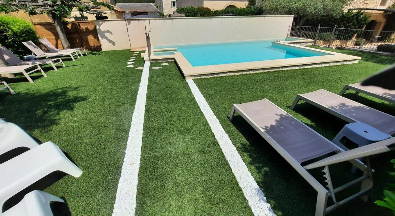 L'Ostal - Bed & Breakfast - Chambres Et Suites De 25 A 40M2 - Spa Saint-Hilaire-dʼOzilhan Zewnętrze zdjęcie